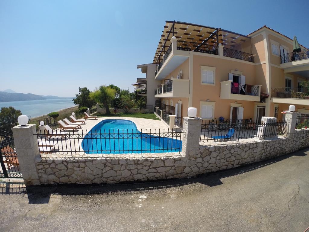 Kouvalata Lazaratos Hotel المظهر الخارجي الصورة
